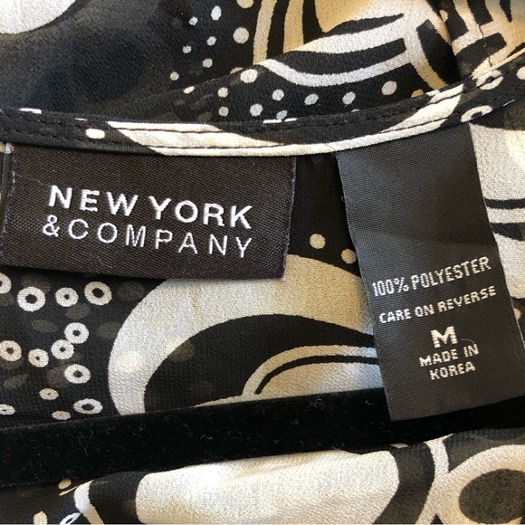 New York & Company Side Tie Wrap Blouse Black and White Size M - Picture 8 of 8